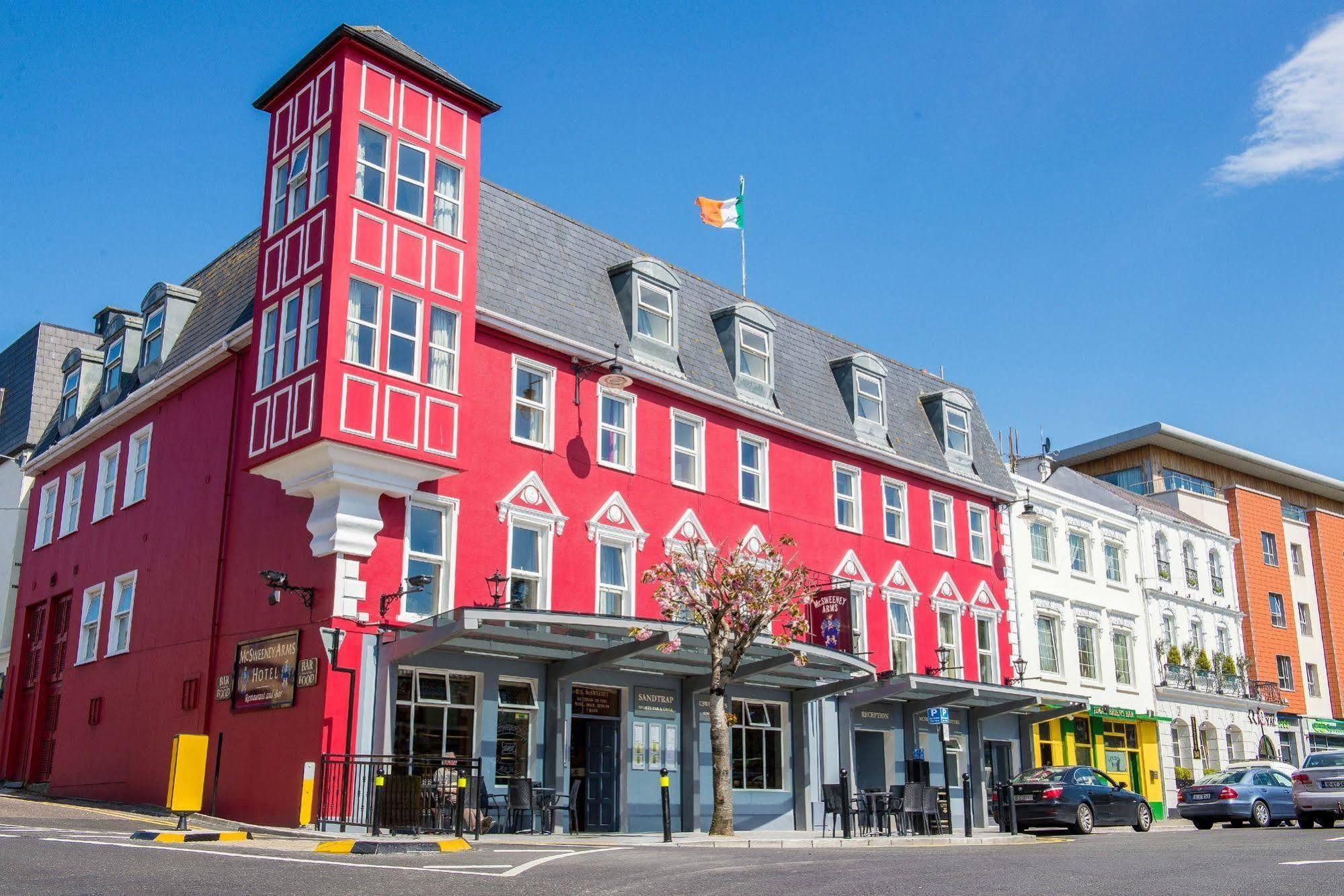 Mcsweeney Arms Hotel Килларни Экстерьер фото